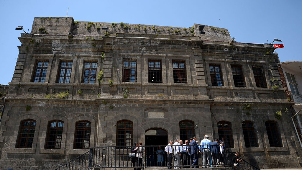  ESKİ BİTLİS BELEDİYESİ